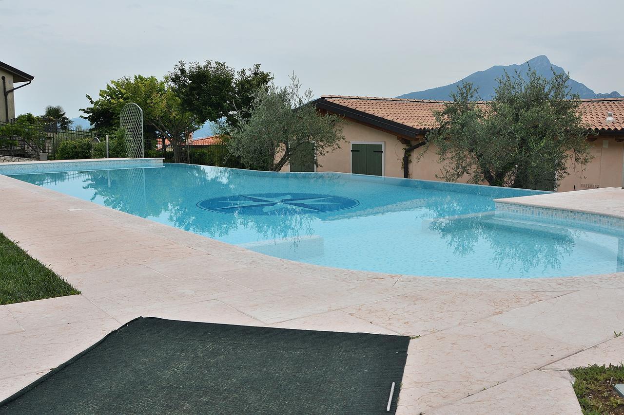 Residenza Alle Torri With Pool Torri Del Benaco Eksteriør bilde